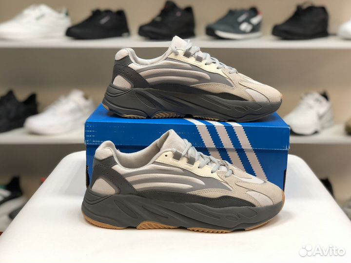 Кроссовки Adidas Yeezy 700