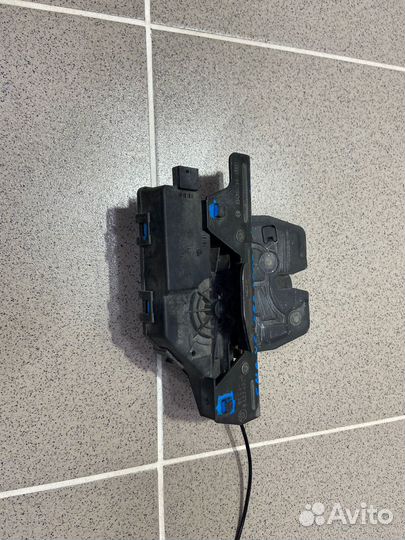 Замок крышки багажника BMW X5 E53