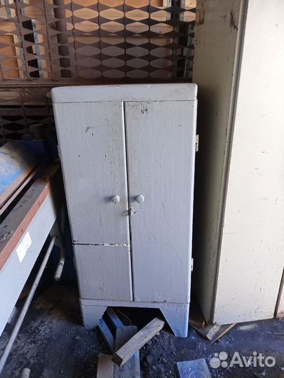 Сейф металлический