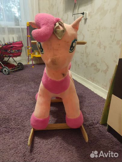 Детская лошадка качалка деревянная