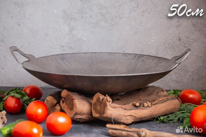 Сковорода Садж из стали 50 см на кованой подставке
