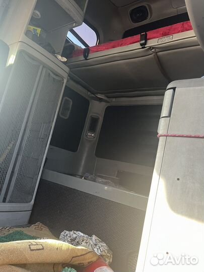 Кабина freightliner