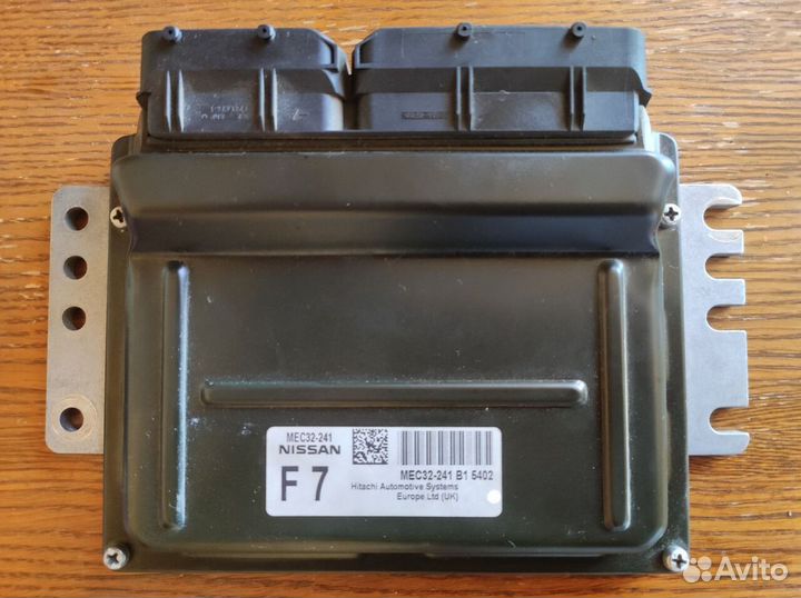 Блок управления двс Nissan Almera N16 1.8