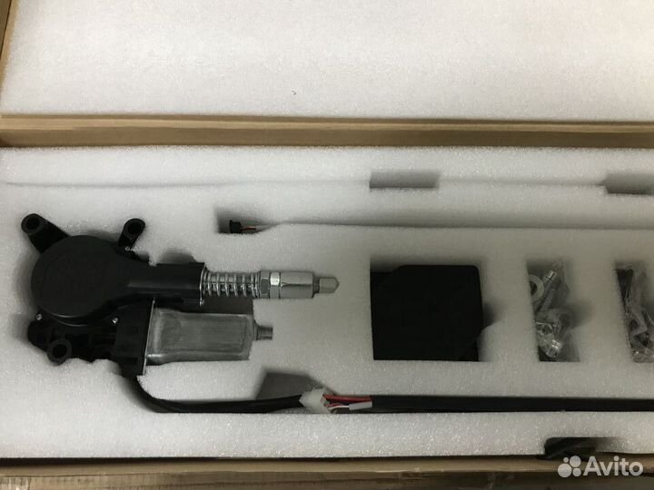 Доводчики дверей универсальные