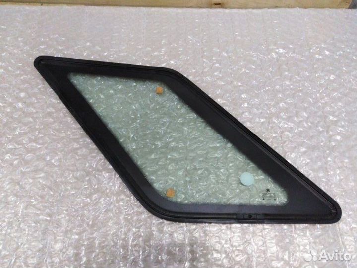 Стекло кузова заднее правое Skoda Felicia комби