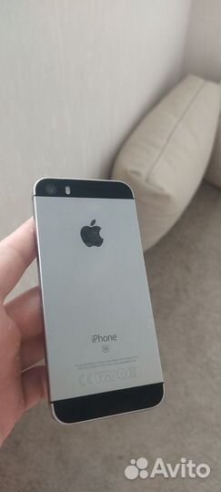 iPhone SE, 32 ГБ