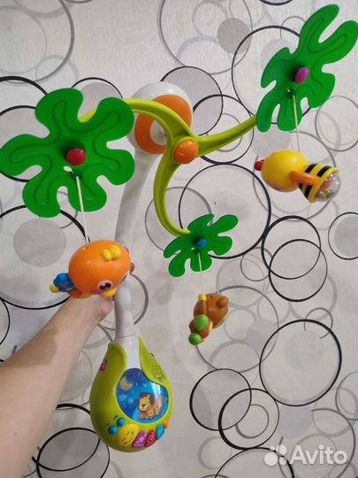 Музыкальный мобиль в кроватку