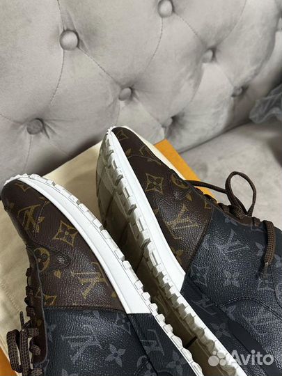 Кроссовки Louis Vuitton Run Away (Оригинал)