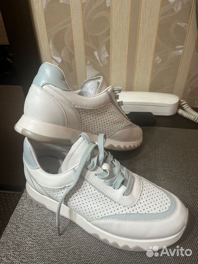 Красовки женские