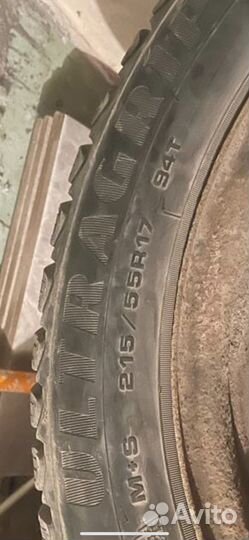 Goodyear Ultragrip Ice Arctic 215/55 R17