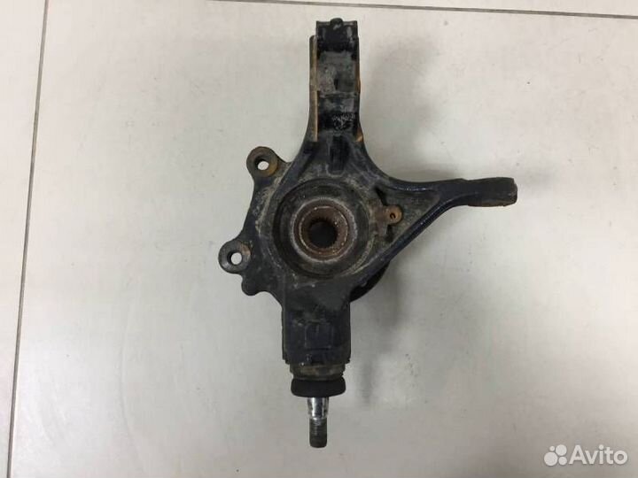 Кулак поворотный передний правый Citroen C4 2011