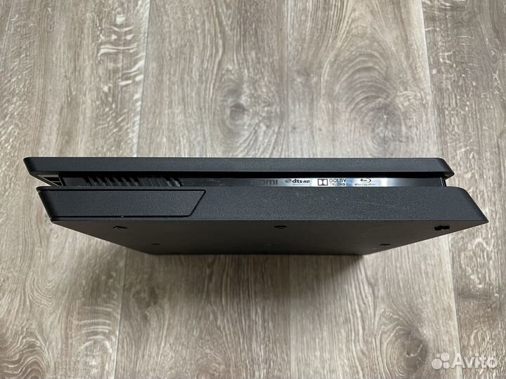 Sony playstation 4 Slim