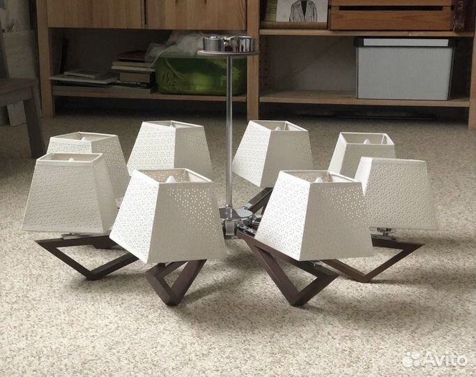 Люстра потолочная 8 рожков с лампочками