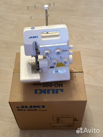 Оверлок juki mo 654de