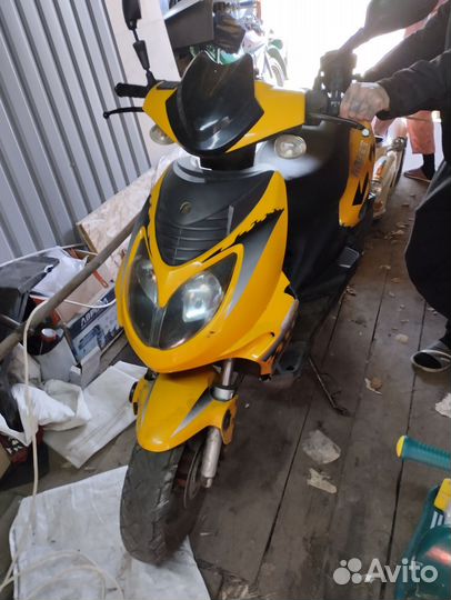 Продаю скутер