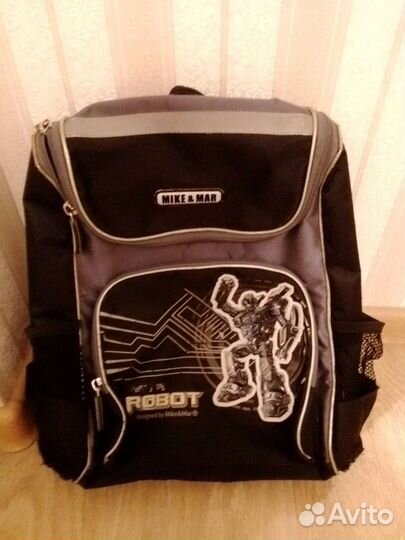 Школьный рюкзак