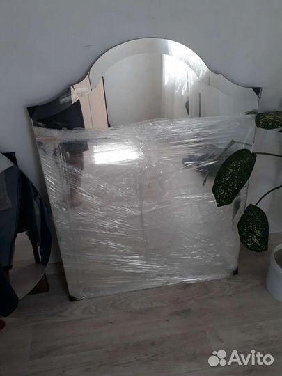 Зеркало новое