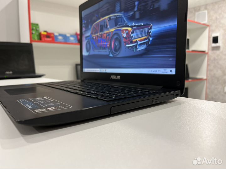 Ноутбук asus:4ядра/intel/SSD