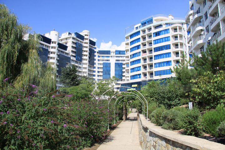 3-к. квартира, 111 м², 6/12 эт.