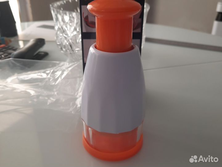 Измельчитель зелени,чеснок,лук