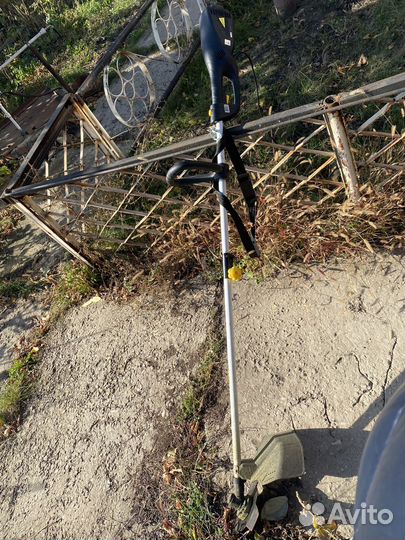 Газонокосилка электрическая