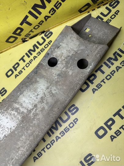 Усилитель заднего бампера Rover 75