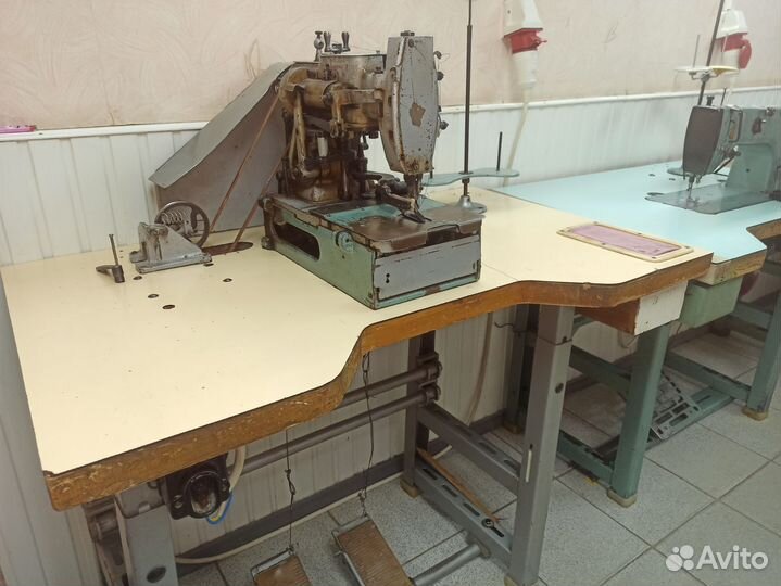 Петельная швейная машина бу