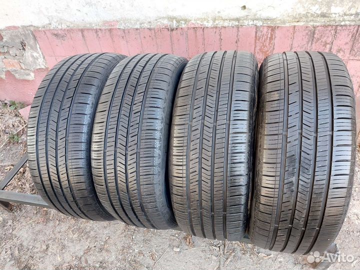 Nexen N Fera RU1 215/55 R17 94V