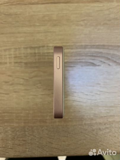 iPhone SE, 128 ГБ
