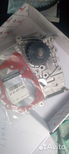 Помпа на renault logan