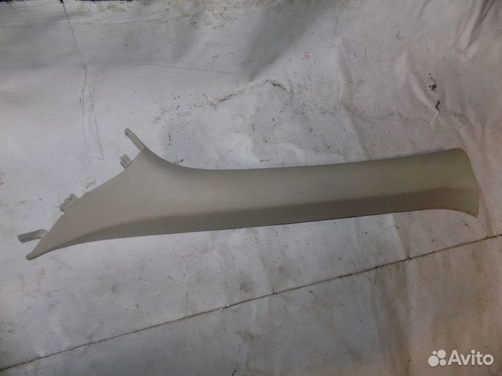 Обшивка стойки Outlander (GF) 2012