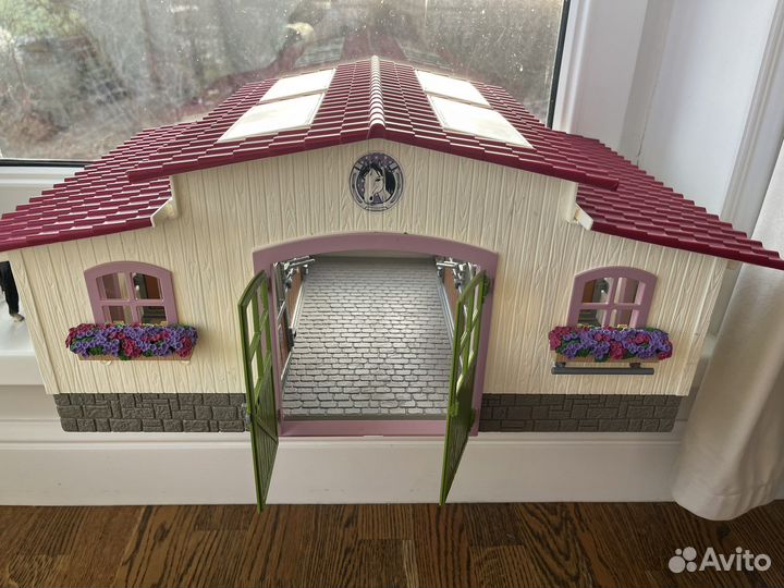 Конюшня schleich