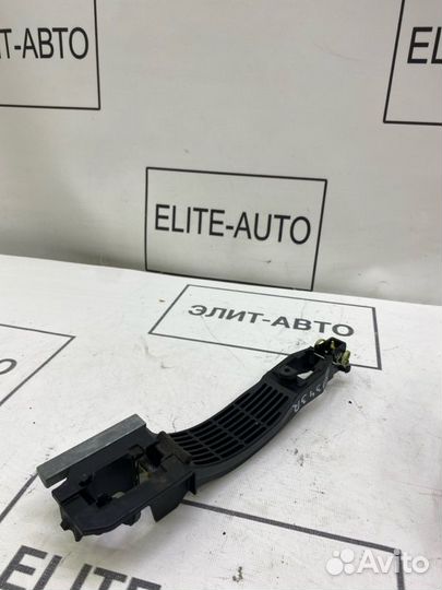 Ручка двери ответная часть задняя правая Mazda 6