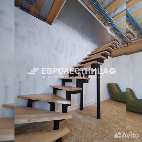 Лестница на металлическом каркасе