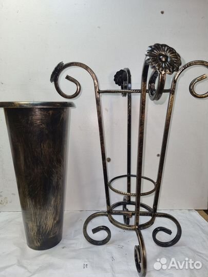 Ваза для цветов. Подставка для цветов