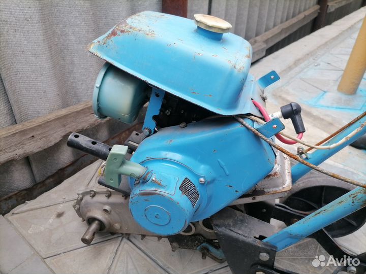 Двигатель Крот