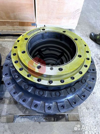 Редуктор хода Komatsu PC400-6 208-27-00152