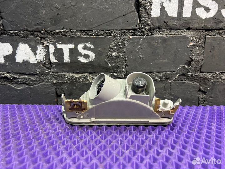 Фонарь заднего хода левый Nissan X-Trail