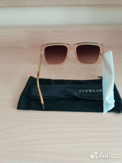 Очки солнцезащитные новые