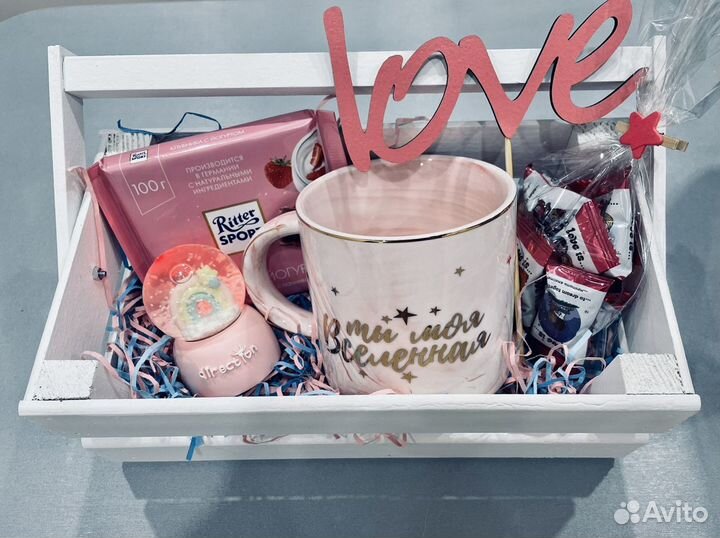 Подарочный бокс для девушки 14 февраля