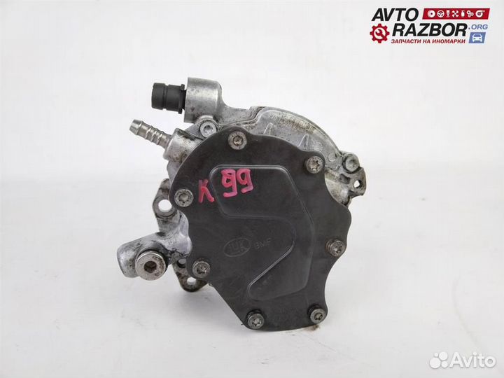 Насос вакуумный VW Touareg 2002-2010