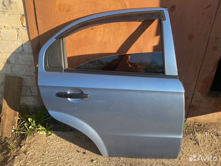 Chevrolet aveo т250 задняя правая дверь