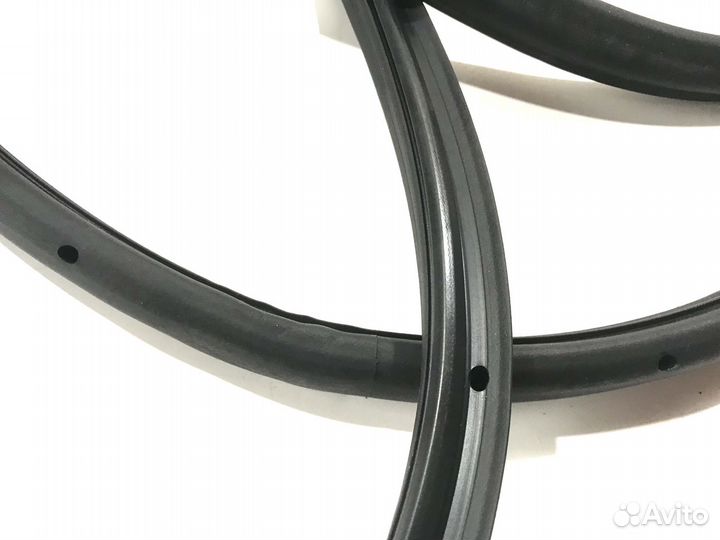 Уплотнитель задний левый Audi A6 C6 Avant