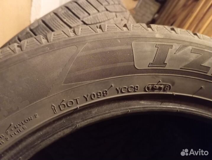 Kumho I'Zen KW22 215/55 R17