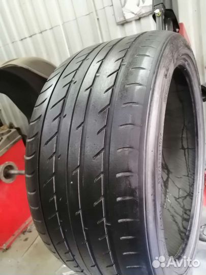 Toyo H19 295/35 R21