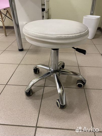 Стул таблетка