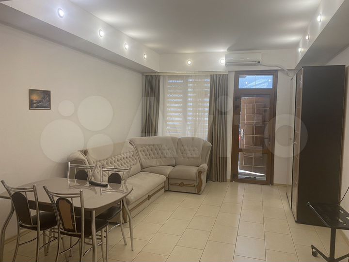 1-к. квартира, 37 м², 1/3 эт.