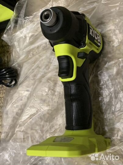 Бесщеточный винтоверт Ryobi ONE+ HP 18V с 2 акб