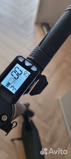 Электросамокат iconBIT Kick Scooter TT v8