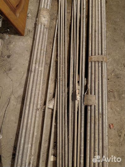 Шпилька резьбовая